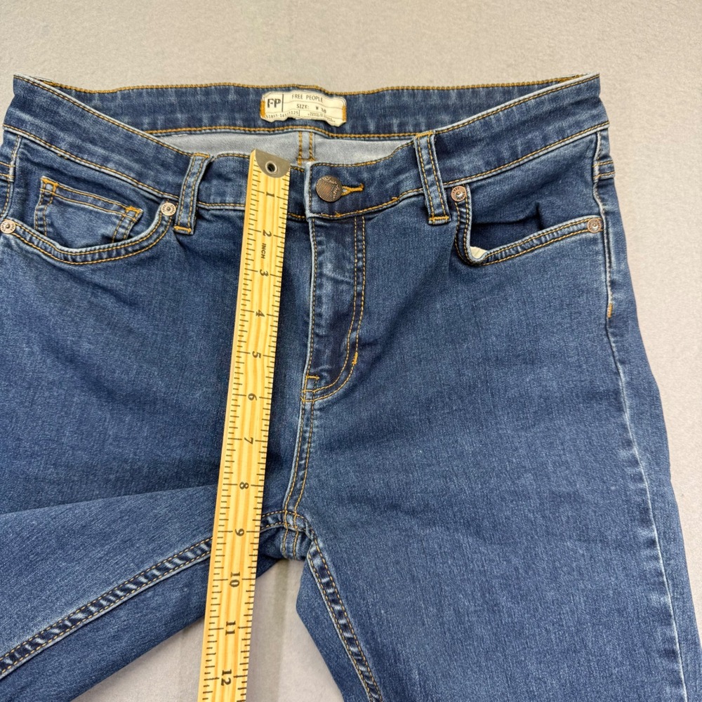 Free People Womens Size 30 Blue Medium Wash Low Rise‎ Flare Leg Denim Jeans - Picture 5 of 9